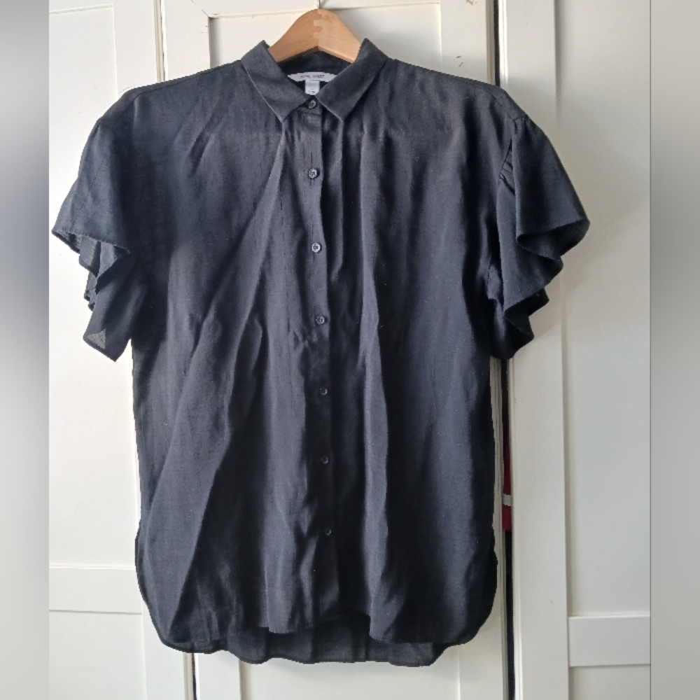 Nine West ruffle sleeve button up